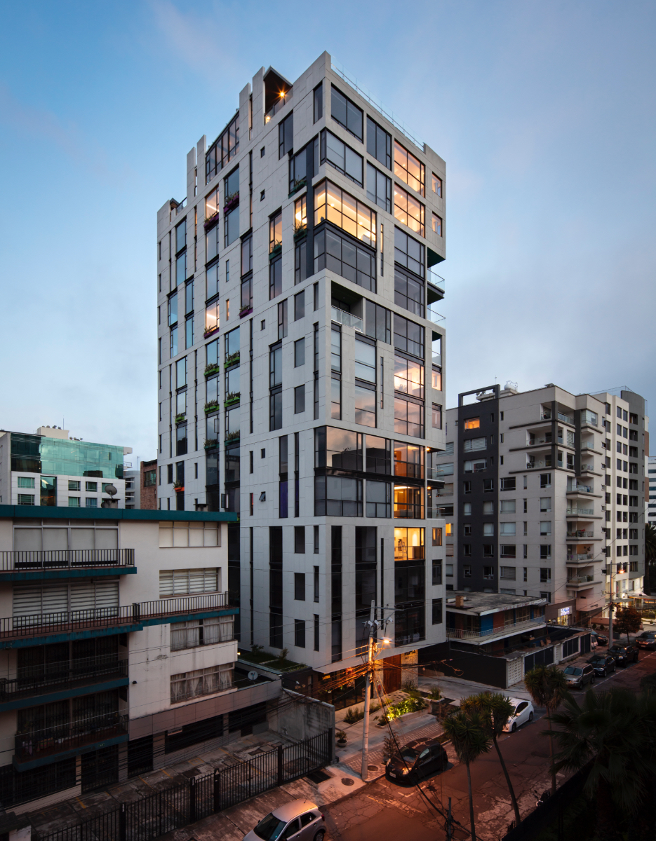 13. Edificio Huma Quito 13. Edificio Huma Quito