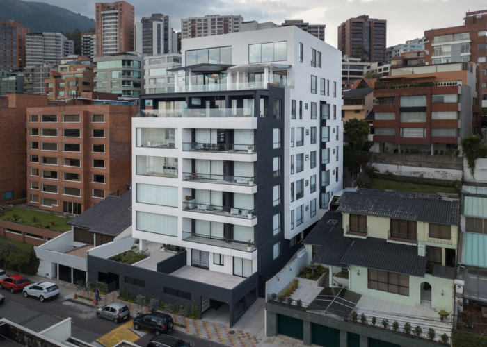 8. Edificio Belatorre Quito 8. Edificio Belatorre Quito